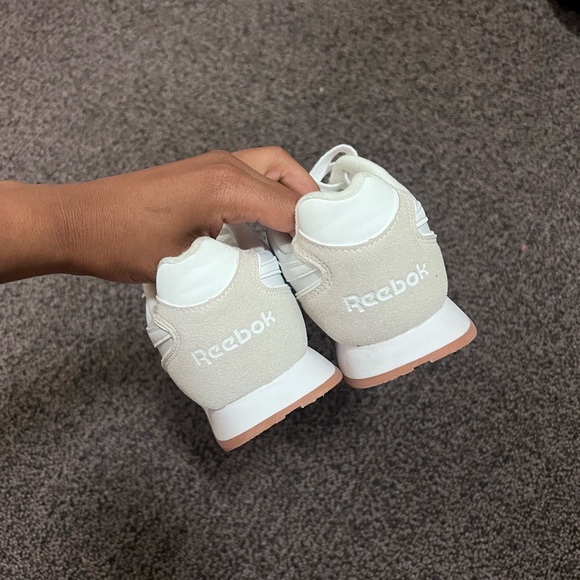 Reeboks - Picture 3 of 5